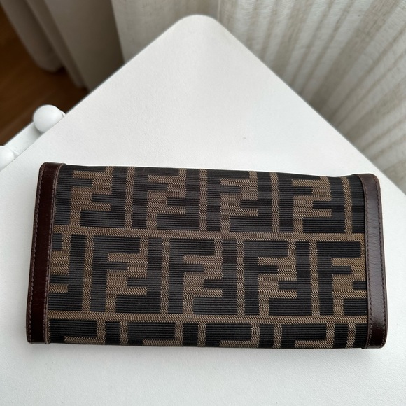 Fendi Long Wallet - Picture 2 of 12